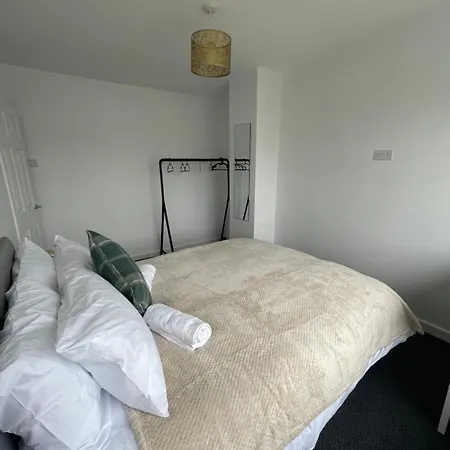 Holiday home Comfort & Cozy Getaway In Leeds