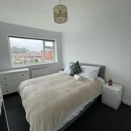 Holiday home Comfort & Cozy Getaway In Leeds *