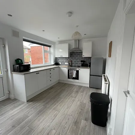Comfort & Cozy Getaway In Leeds *